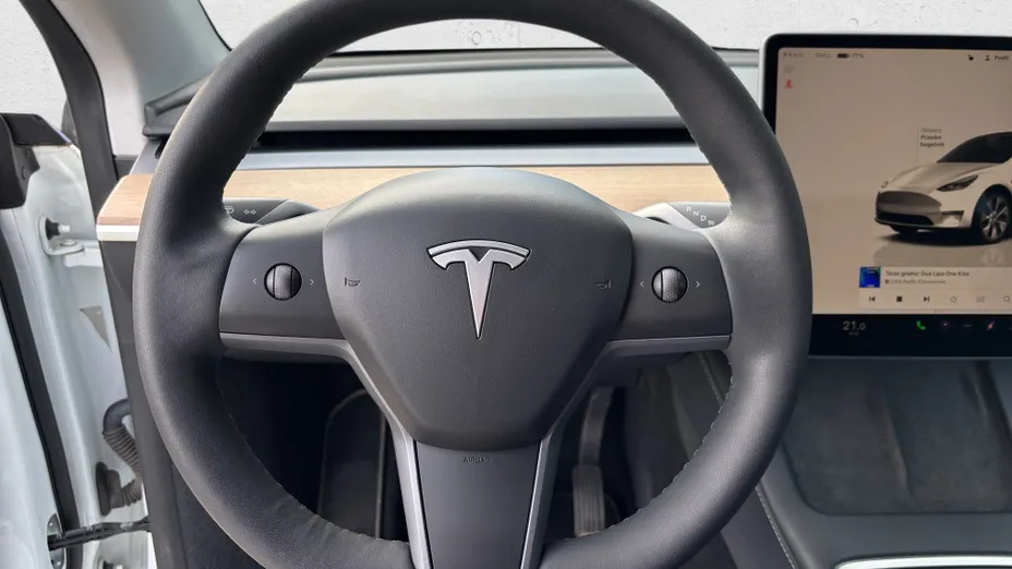 TESLA Model Y Y RWD