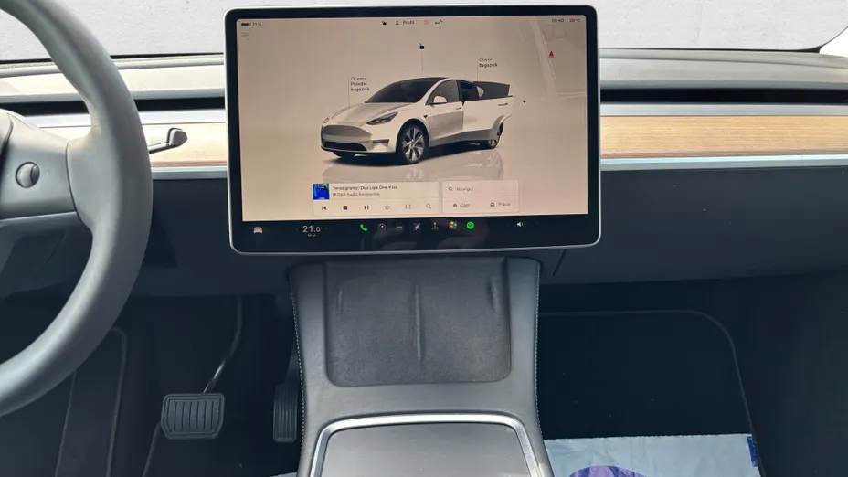 TESLA Model Y Y RWD