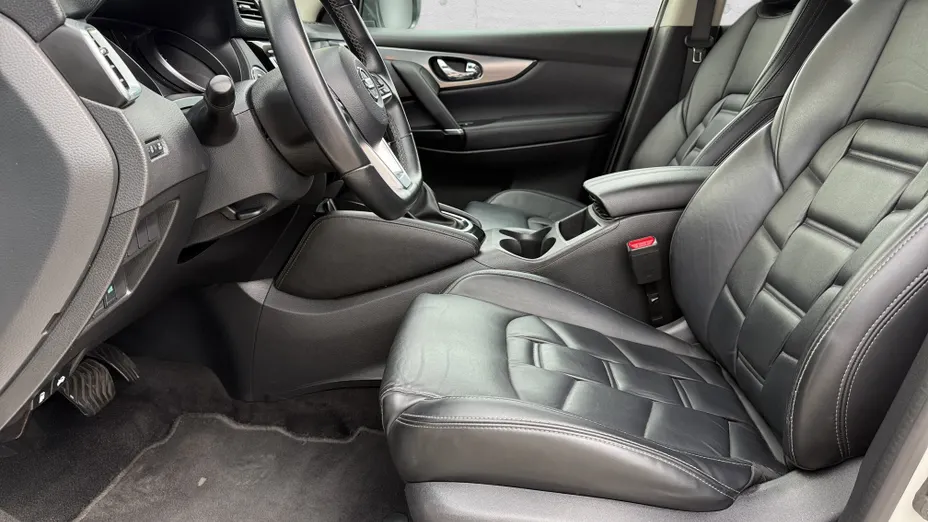 NISSAN Qashqai Qashqai 1.3 DIG-T Tekna DCT