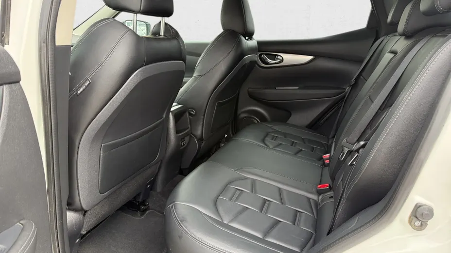 NISSAN Qashqai Qashqai 1.3 DIG-T Tekna DCT