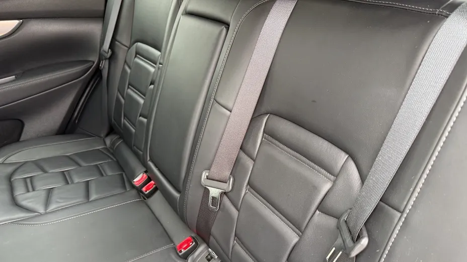 NISSAN Qashqai Qashqai 1.3 DIG-T Tekna DCT