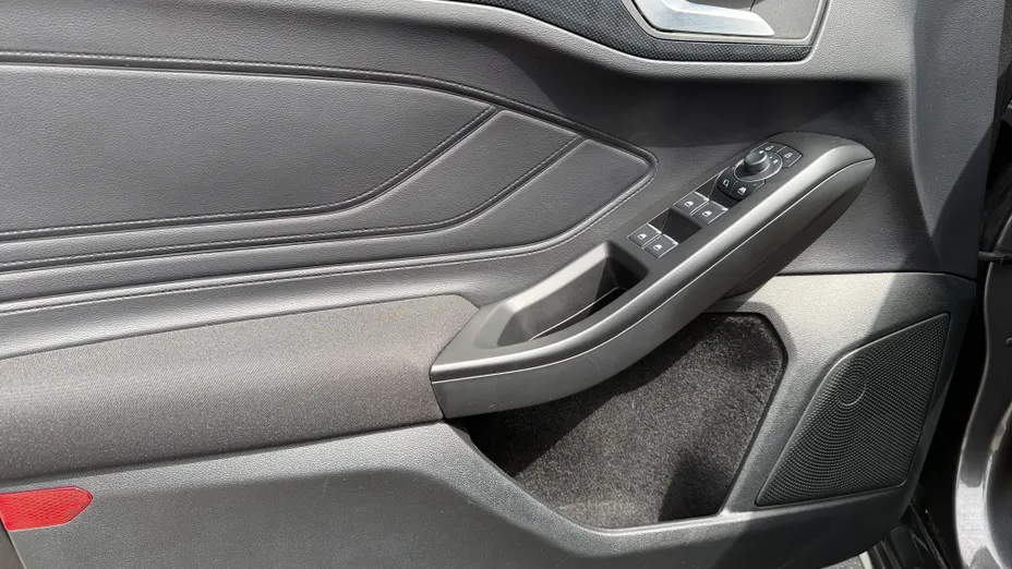 FORD Focus Focus 1.0 EcoBoost mHEV ST-Line X aut