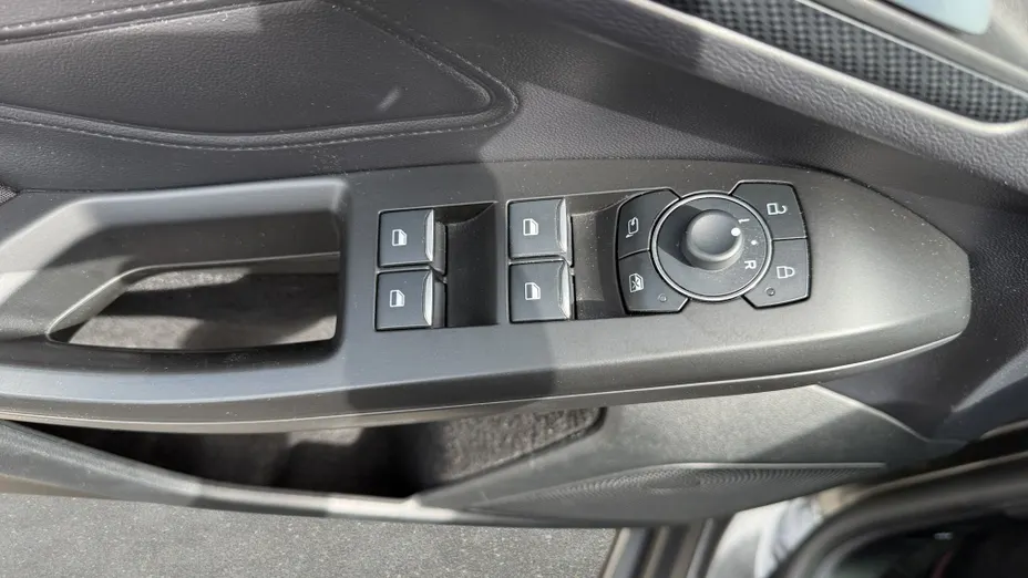 FORD Focus Focus 1.0 EcoBoost mHEV ST-Line X aut