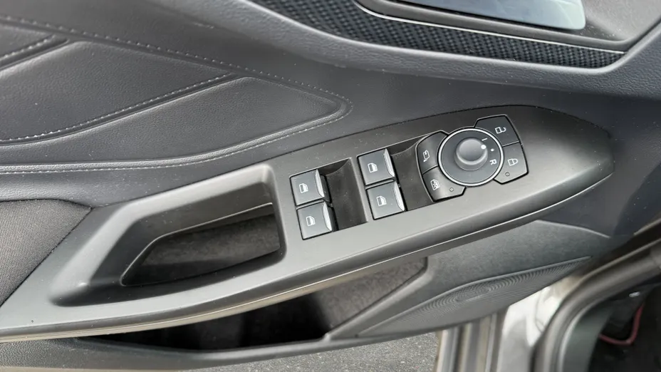 FORD Focus Focus 1.0 EcoBoost mHEV ST-Line X aut