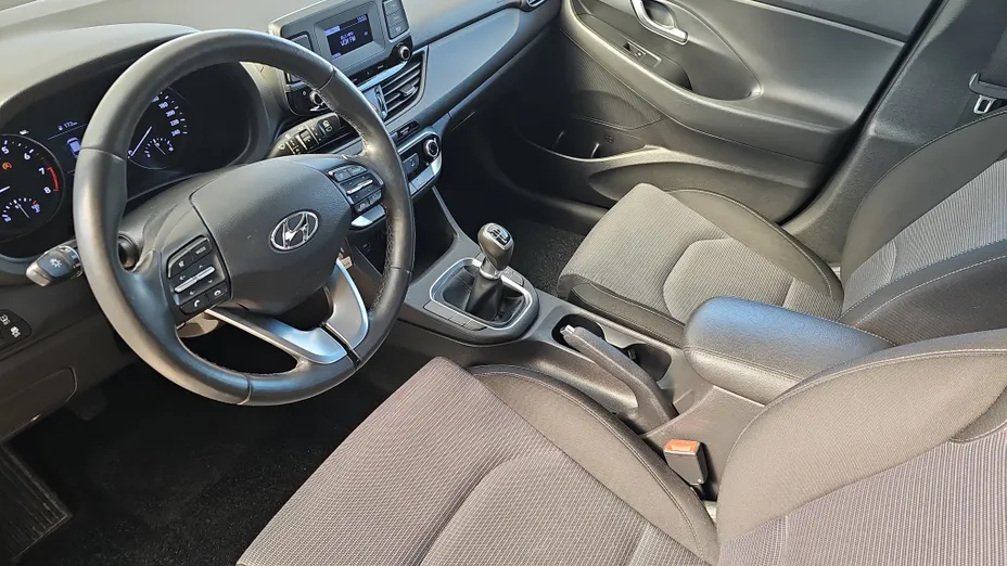 HYUNDAI i30 i30 1.5 DPI Classic +