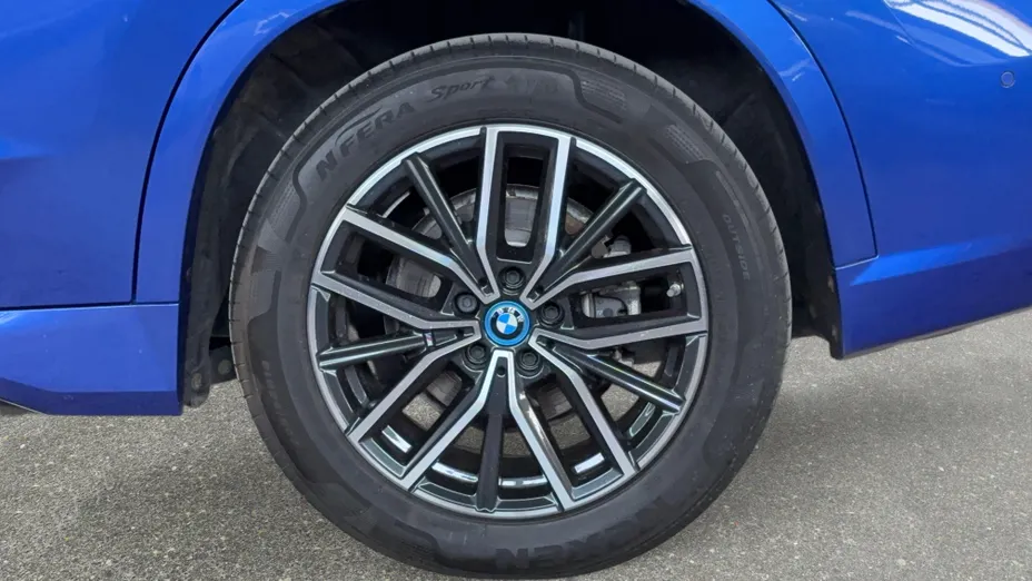 BMW iX1 iX1 xDrive30 66.5kWh M Sport