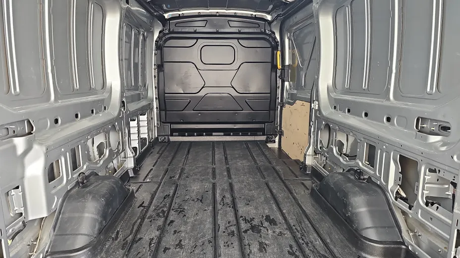 FORD Transit E-Transit 350 L3H2 RWD Trend