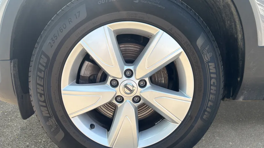 VOLVO XC40 XC40 B3 Essential aut