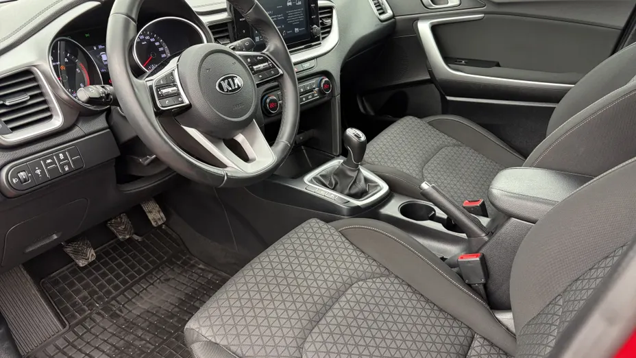 KIA Cee'd Ceed 1.6 CRDi SCR M