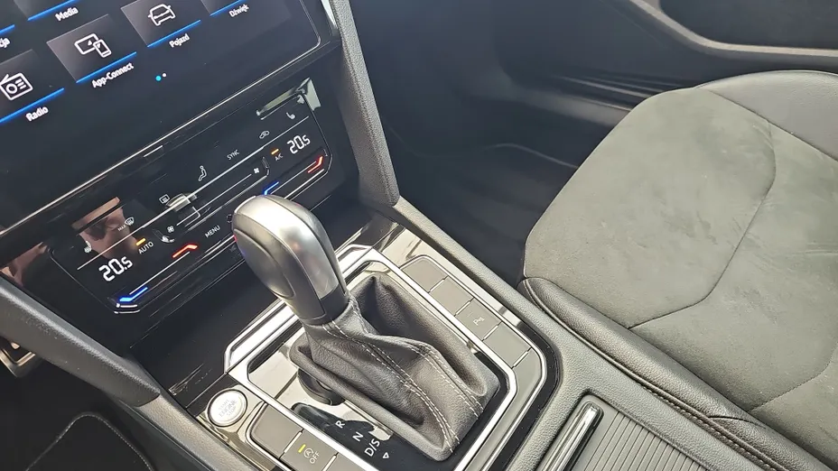 VOLKSWAGEN Arteon Arteon 2.0 TSI R-Line DSG
