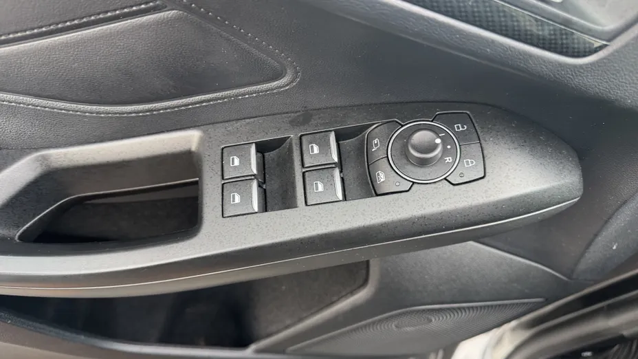 FORD Focus Focus 1.0 EcoBoost mHEV ST-Line X aut