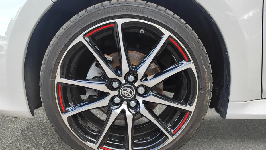 TOYOTA Yaris Yaris Hybrid 1.5 GR Sport