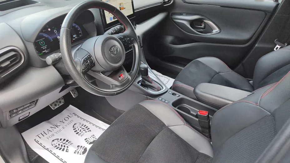 TOYOTA Yaris Yaris Hybrid 1.5 GR Sport