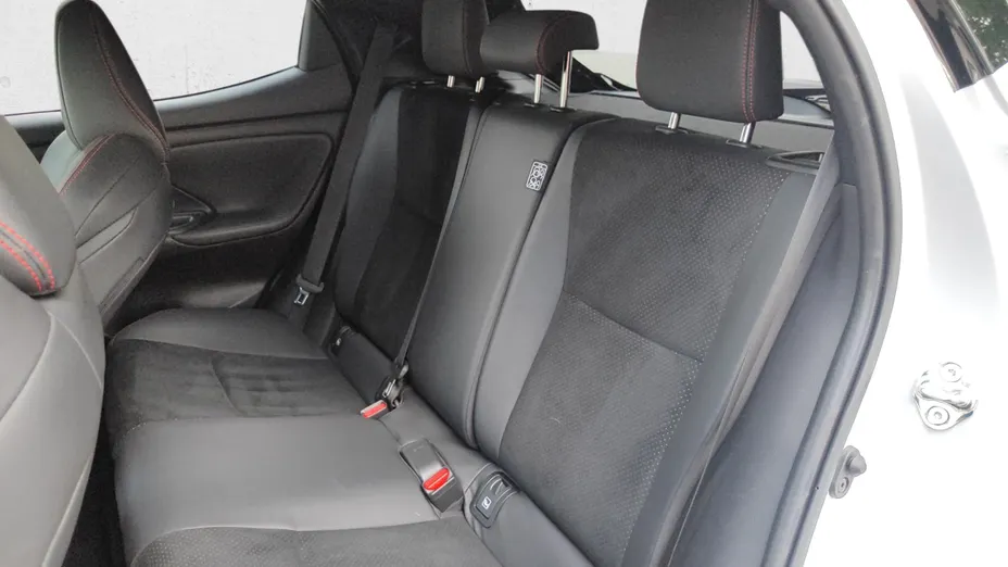 TOYOTA Yaris Yaris Hybrid 1.5 GR Sport