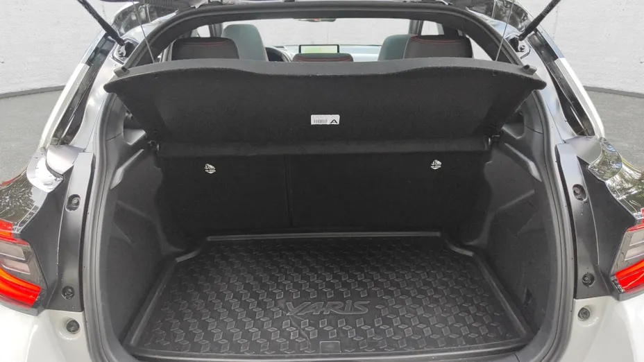 TOYOTA Yaris Yaris Hybrid 1.5 GR Sport