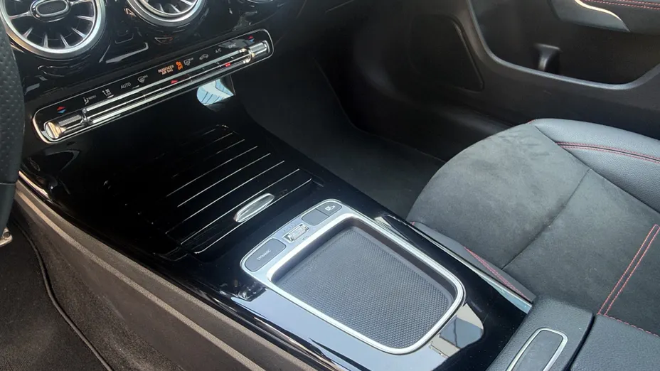 MERCEDES-BENZ CLA CLA 200 mHEV AMG Line 7G-DCT
