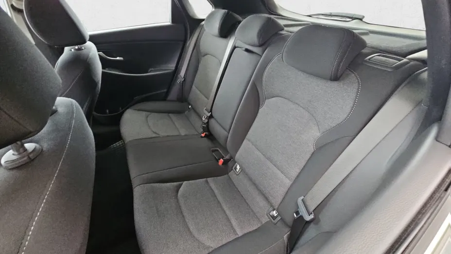 HYUNDAI i30 i30 1.5 DPI Smart