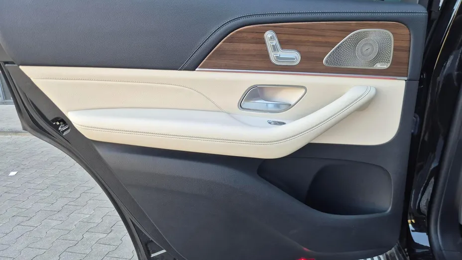MERCEDES-BENZ GLS -