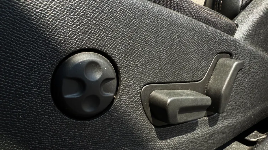 PEUGEOT 3008 3008 1.6 PureTech Hybrid4 PHEV GT S&S EAT8