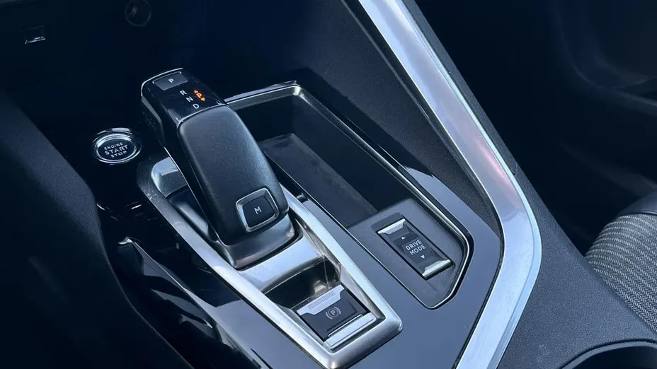 PEUGEOT 5008 5008 2.0 BlueHDi Allure Pack S&S EAT8