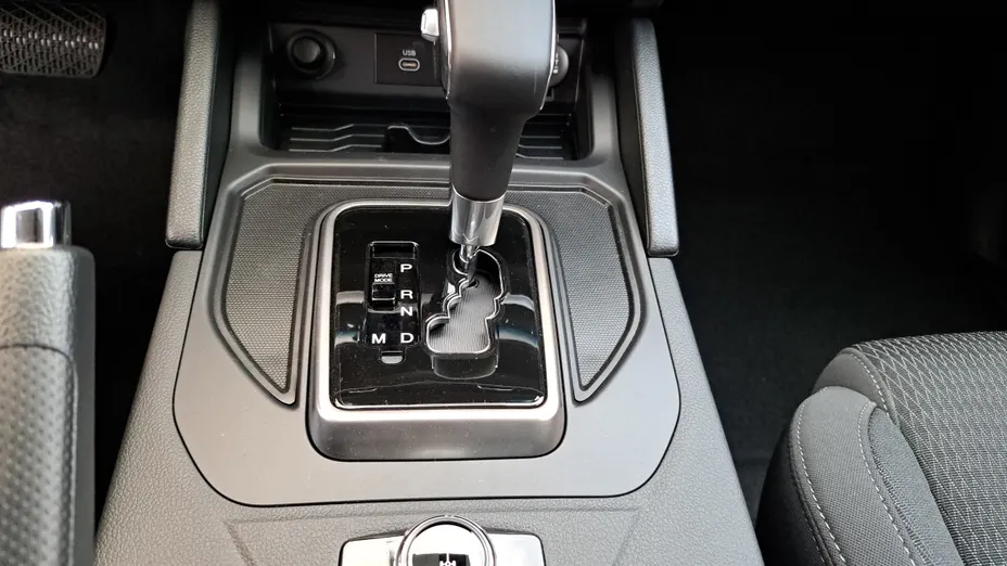 KGM / SSANGYONG Musso Musso Grand 2.2 e-XDi Joy 4WD aut Nowy