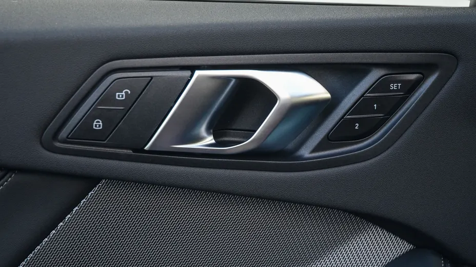 BMW Seria 1 120 mHEV aut