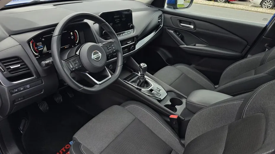 NISSAN Qashqai Qashqai 1.3 DIG-T N-Connecta