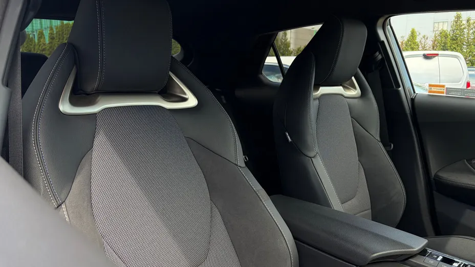 TOYOTA C-HR C-HR 1.8 Hybrid Executive