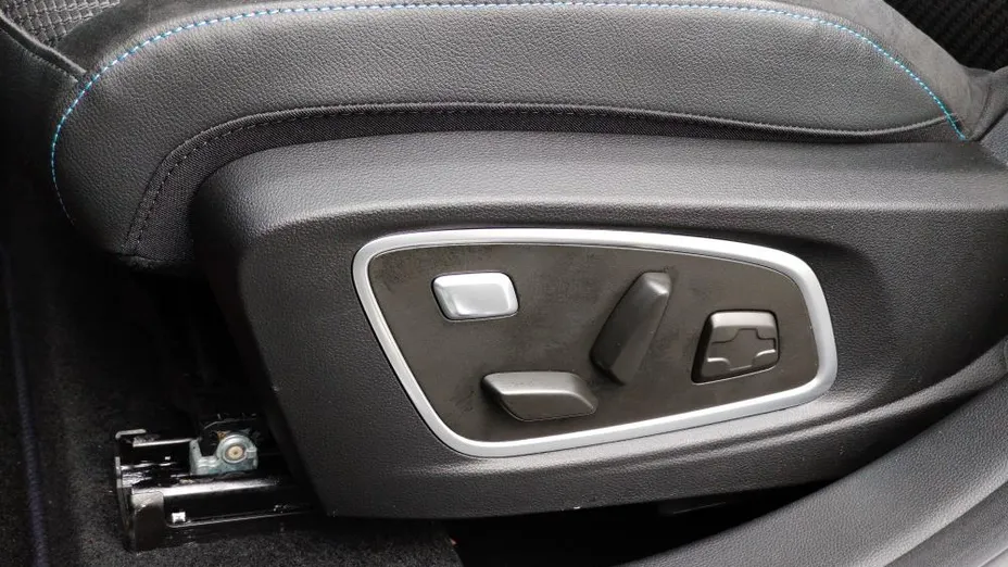 RENAULT Austral Austral 1.3 TCe mHEV Iconic esprit Alpine aut