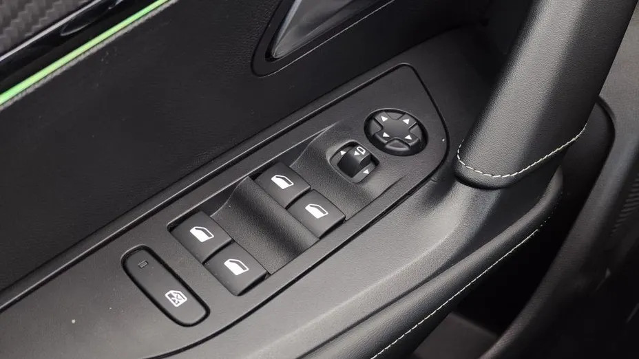 PEUGEOT 2008 2008 BlueHDi 130 GT S&S EAT8