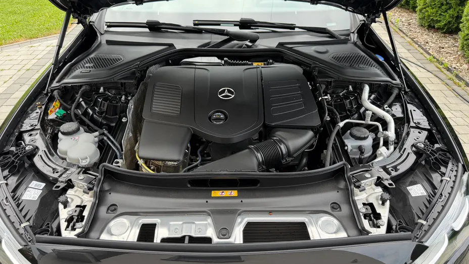 MERCEDES-BENZ E Klasa E 300 e Avantgarde