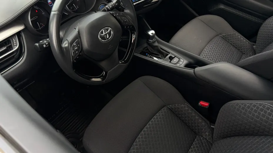 TOYOTA C-HR C-HR 1.8 Hybrid Comfort