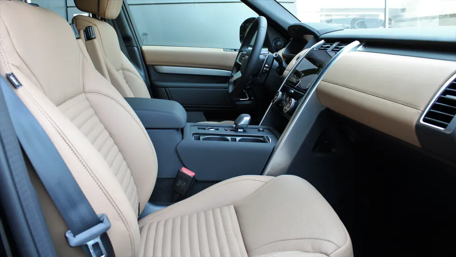 LAND ROVER Discovery Discovery V 3.0 D250 mHEV R-Dynamic SE