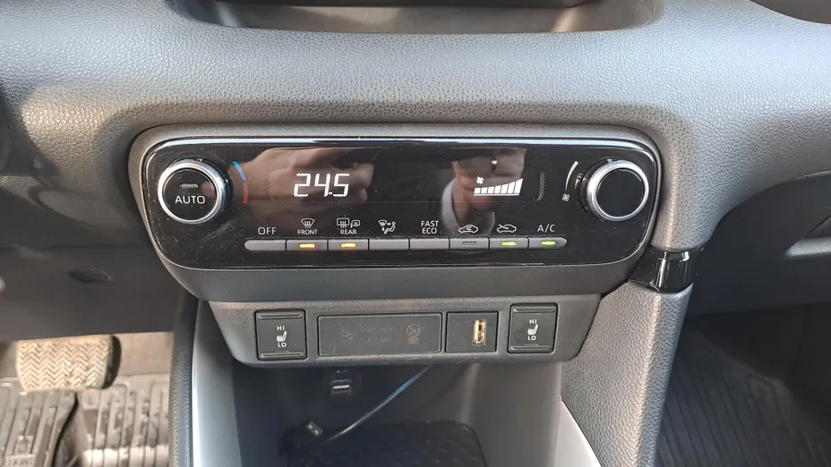 TOYOTA Yaris Yaris Hybrid 1.5 Comfort