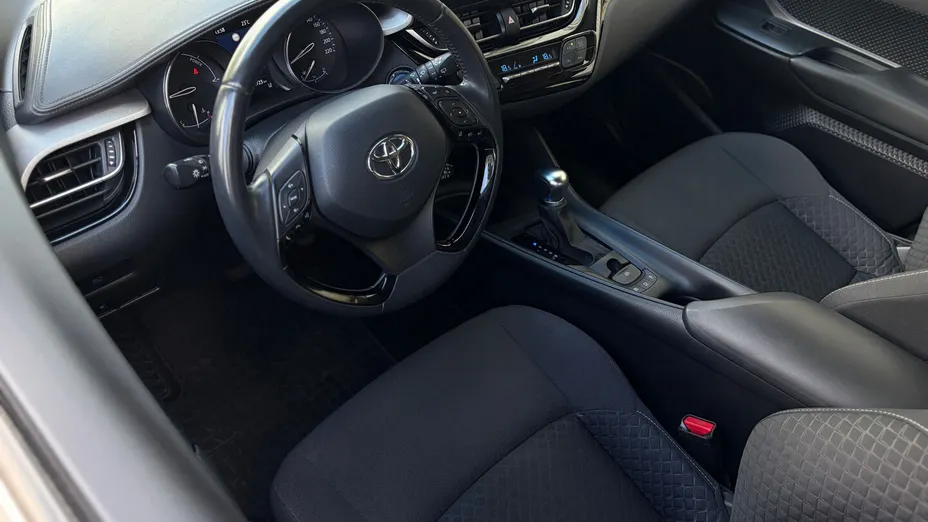 TOYOTA C-HR C-HR 1.8 Hybrid Comfort