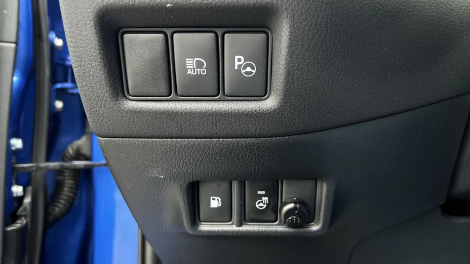 TOYOTA C-HR C-HR 2.0 Hybrid Selection