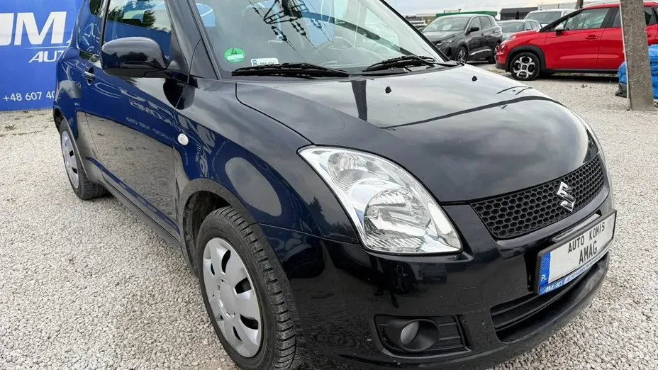 SUZUKI Swift -