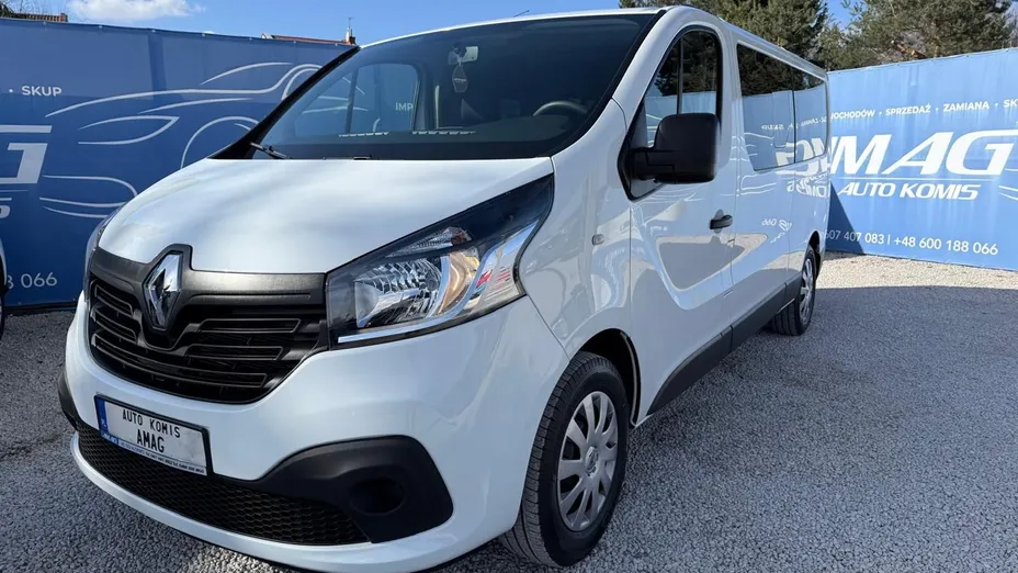 RENAULT Trafic -