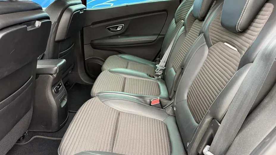 RENAULT Scenic -