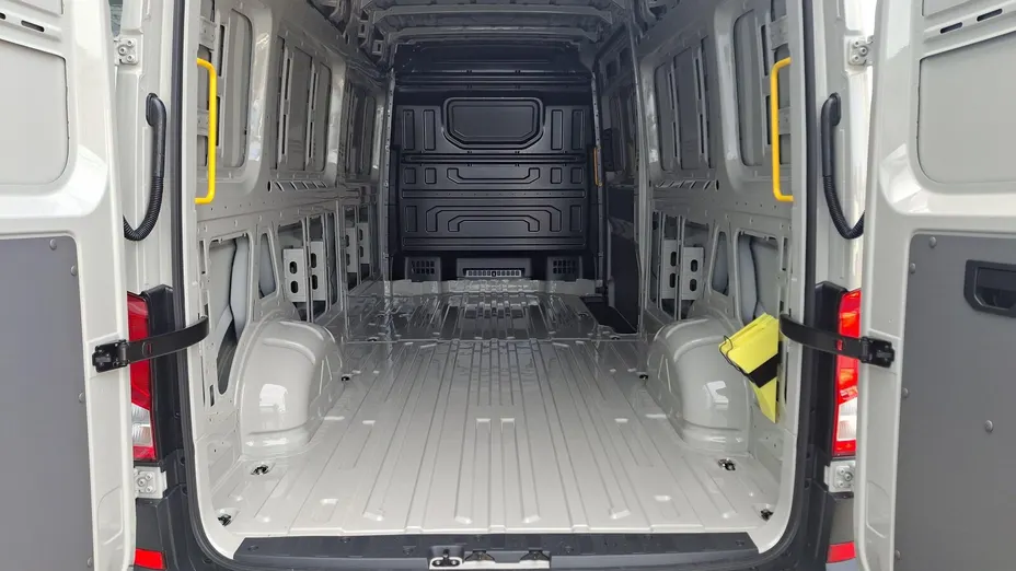 VOLKSWAGEN Crafter Crafter 35 BiTDI (14,4m3) Nowy