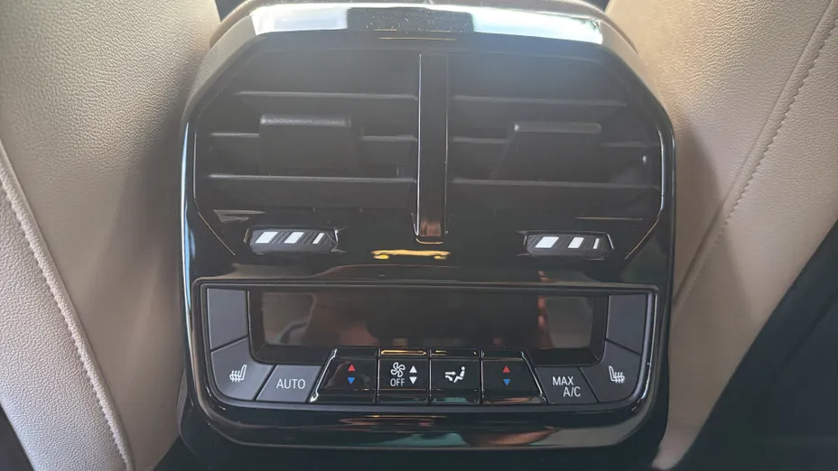 BMW iX iX xDrive40 76.6kWh