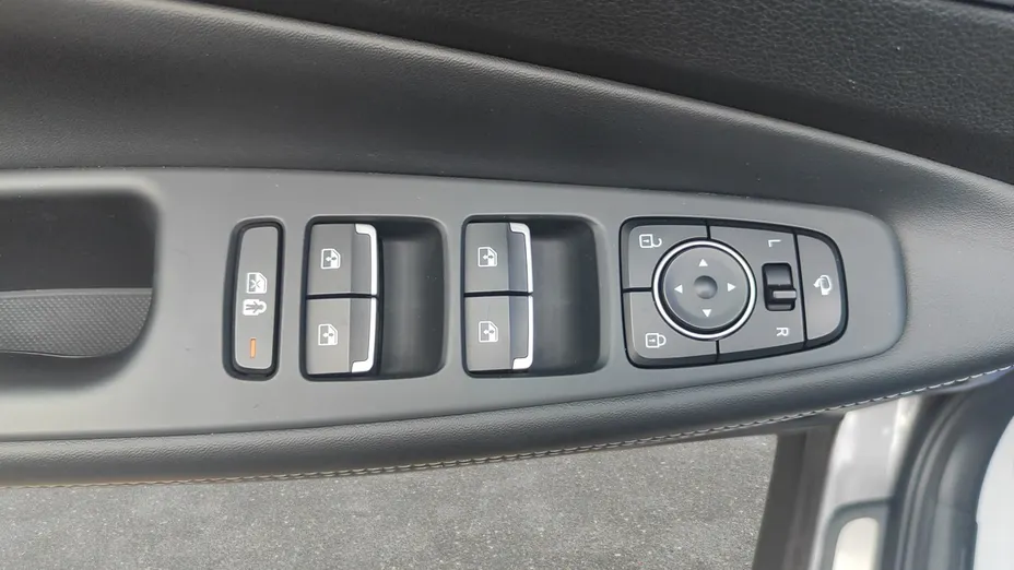 HYUNDAI Santa Fe Santa Fe 1.6 T-GDI PHEV Platinum 4WD aut