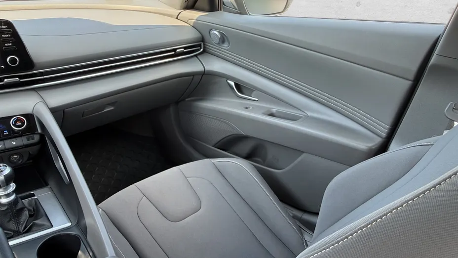 HYUNDAI Elantra Elantra 1.6 Smart
