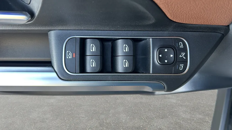 MERCEDES-BENZ GLB GLB 200 Progressive 7G-DCT