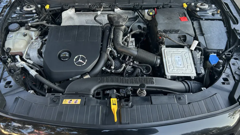 MERCEDES-BENZ GLB GLB 200 Progressive 7G-DCT