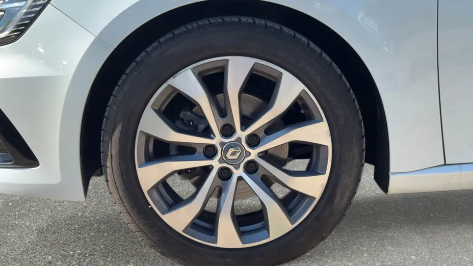 RENAULT Megane Megane 1.3 TCe Intens EDC