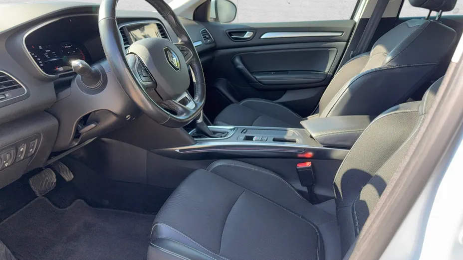 RENAULT Megane Megane 1.3 TCe Intens EDC