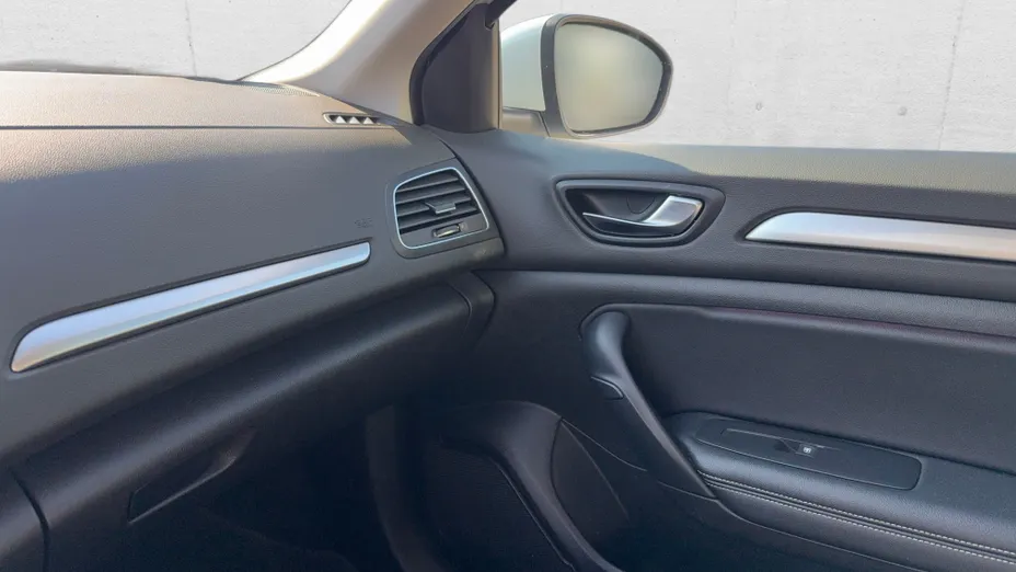 RENAULT Megane Megane 1.3 TCe Intens EDC