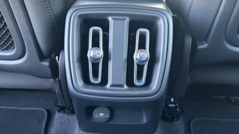 VOLVO XC40 XC40 T3 Momentum Pro aut