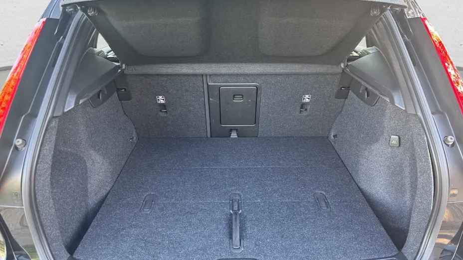 VOLVO XC40 XC40 T3 Momentum Pro aut